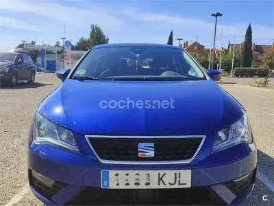 Usado Seat Leon Style 115 CV (84 kW) 2018 Azul Berlina