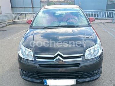 Begagnad Citroën C4 VTR Sport 92 HK (67 kW) 2005 Röd Sedan