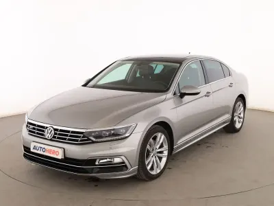 Usado VW Passat Sport 150 CV (110 kW) 2016 Gris Berlina