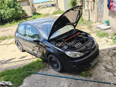Usado Peugeot 206 GTi 138 CV (101 kW) 2002 Negro Berlina