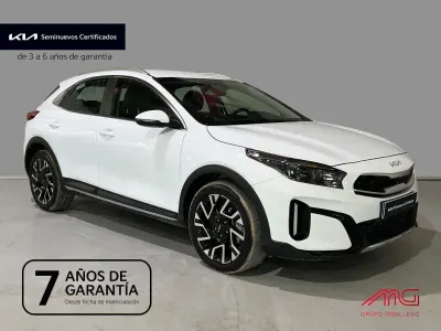 Usado Kia XCeed 160 CV (117 kW) 2022 Cassa white (wd) SUV