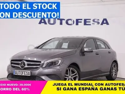 Usado Mercedes A220 Style 170 CV (125 kW) 2015 Gris / plata Utilitario