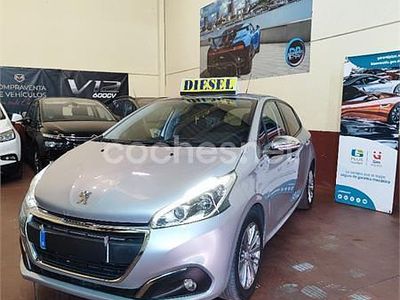Usado Peugeot 208 Business-Line 75 CV (55 kW) 2017 Gris / plata Utilitario