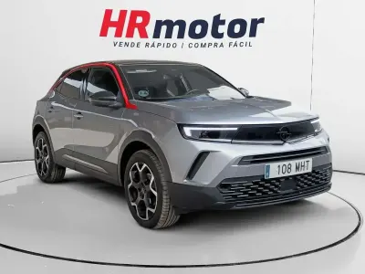 Usado Opel Mokka 136 CV (100 kW) 2023 Gris / plata SUV