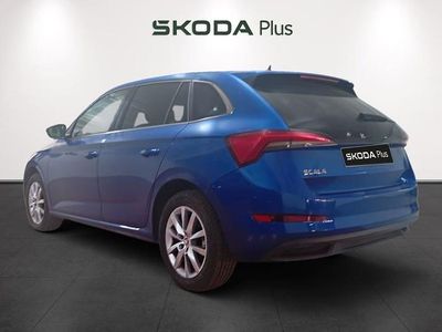 Usado Skoda Scala 110 CV (80 kW) 2022 Azul Utilitario