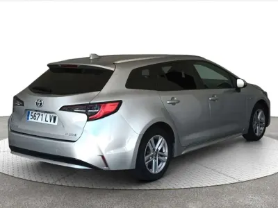 Usado Toyota Corolla Business Edition 122 CV (89 kW) 2022 Gris Familiar
