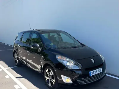 Usado Renault Grand Scénic III Bose Edition 160 CV (117 kW) 2012 Negro Monovolumen