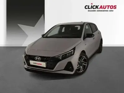 Usado Hyundai i20 N Line 80 CV (58 kW) 2025 Gris Utilitario