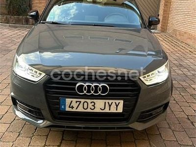 Usado Audi A1 Sportback 150 CV (110 kW) 2017 Gris / plata Utilitario