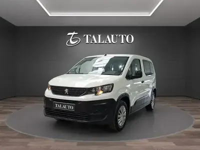 Käytetty Peugeot Rifter Active 99 HP (72 kW) 2021 Valkoinen Tila-auto