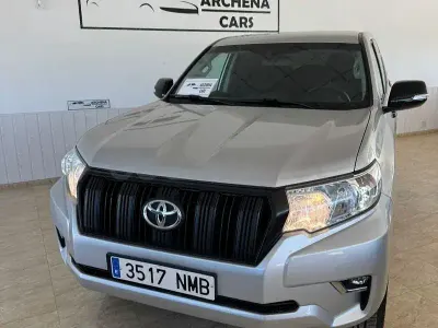 Używany Toyota Land Cruiser 204 KM (150 kW) 2021 Szary SUV