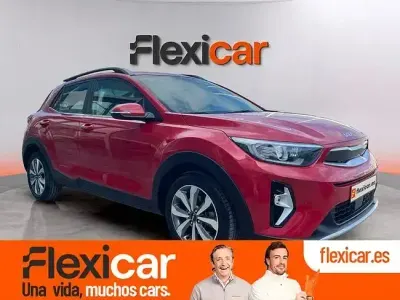 Usado Kia Stonic 100 CV (73 kW) 2024 Rojo SUV