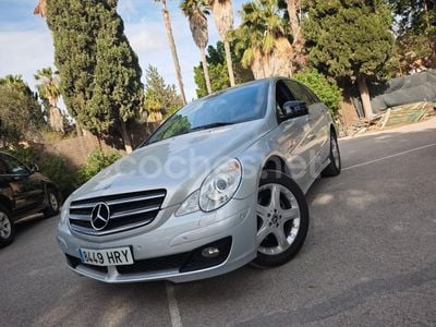Mercedes R320