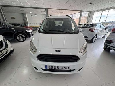 Usado Ford Tourneo Courier Ambiente 102 CV (75 kW) 2016 Blanco Monovolumen