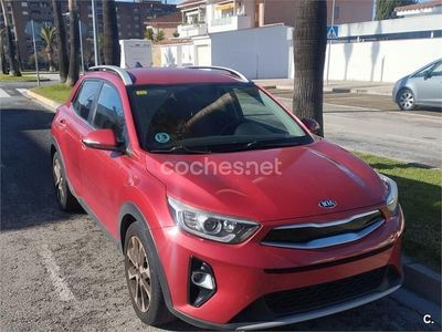 Rojo Usado 2018 Kia Stonic SUV | 13.500 € (Un poco caro)