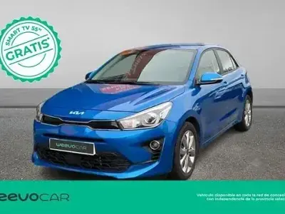 Usado Kia Rio 100 CV (73 kW) 2022 Azul