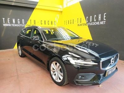 Negro Usado 2021 Volvo V60 Momentum Familiar | 24.980 € (Precio justo)