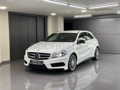 Usado Mercedes A180 AMG line 109 CV (80 kW) 2014 Blanco Berlina