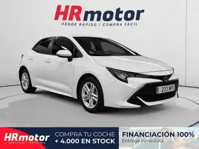 Usado Toyota Corolla Active 140 CV (102 kW) 2023 Blanco Berlina