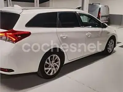 Usado Toyota Auris Hybrid