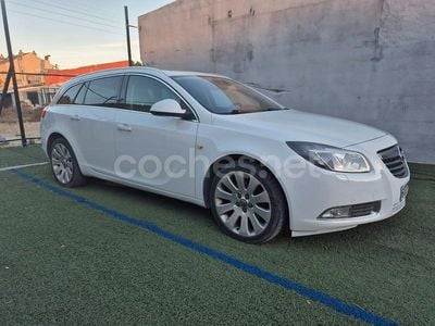 Blanco Usado 2012 Opel Insignia Sportive Familiar | 6499 € (Precio justo)