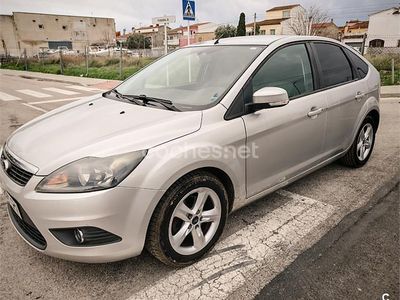 Käytetty Ford Focus Business Edition 90 HP (66 kW) 2009 Harmaa Sedan