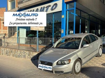 Gris / plata Usado 2005 Volvo S40 Kinetic Berlina | 5300 € (Precio justo)