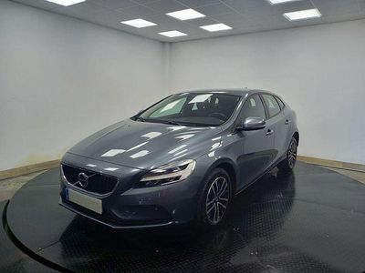 Gris Usado 2018 Volvo V40 Momentum Berlina | 14.490 € (Precio justo)