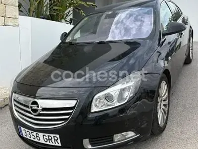Usado Opel Insignia Cosmo 160 CV (117 kW) 2009 Negro Berlina