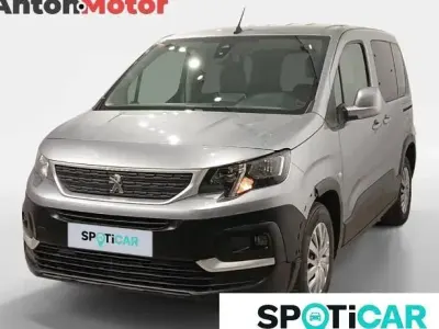 Usado Peugeot Rifter Active 100 CV (73 kW) 2020 Monovolumen