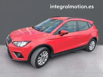 Usado Seat Arona Style 95 CV (69 kW) 2020 Rojo SUV