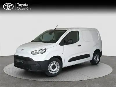 Usado Toyota Proace City City 100 kW (136 CV) 2026 Blanco Monovolumen
