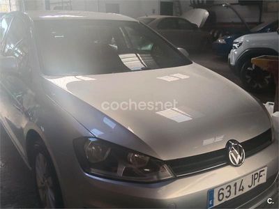 Usado VW Golf VII Advance 110 CV (80 kW) 2016 Gris / plata Berlina