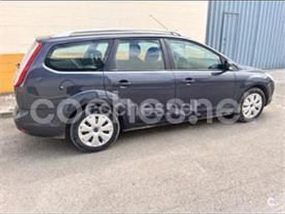 Gris / plata Usado 2010 Ford Focus Trend Familiar | 3800 € (Precio justo)