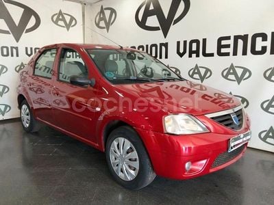 Granate Usado 2008 Dacia Logan Lauréate Berlina | 4499 € (Precio justo)