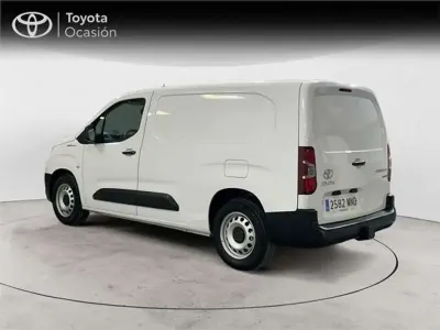 Usado Toyota Proace City City 100 kW (136 CV) 2024 Blanco Monovolumen