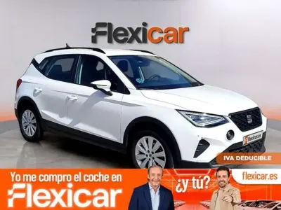 Usado Seat Arona Style 110 CV (80 kW) 2021 Blanco SUV