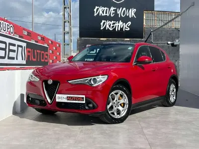 Usado Alfa Romeo Stelvio Executive 190 CV (139 kW) 2019 Rojo SUV