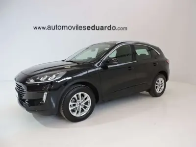 Usado Ford Kuga Titanium 226 CV (166 kW) 2022 Negro SUV