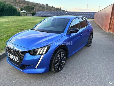 Usado Peugeot 208 GT-line 100 CV (73 kW) 2020 Azul Utilitario