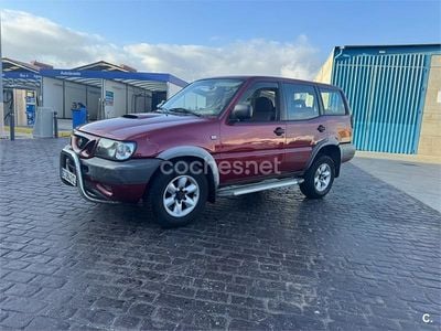 Usado Nissan Terrano 125 CV (91 kW) 2000 Rojo SUV