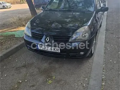 Usado Renault Clio II Dynamique 70 CV (51 kW) 2006 Negro Berlina