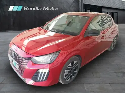 Usado Peugeot 208 Allure 100 CV (73 kW) 2024 Rojo Utilitario