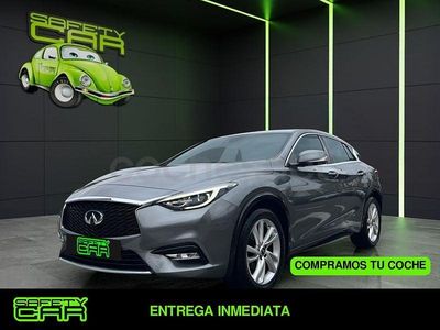 Usado Infiniti Q30 109 CV (80 kW) 2016 Gris / plata Utilitario