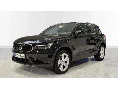 Käytetty Volvo XC40 Core 163 HP (119 kW) 2024 Musta Katumaasturi