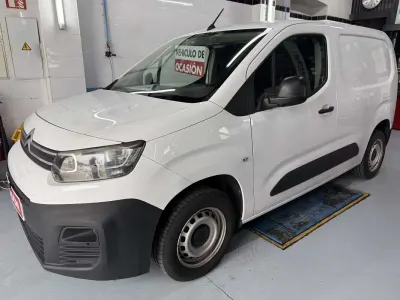 Usado Citroën Berlingo 102 CV (75 kW) 2019 Blanco Monovolumen