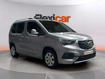 Usado Opel Combo Elegance 131 CV (96 kW) 2020 Gris Monovolumen
