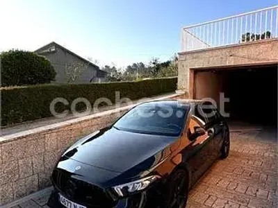 Käytetty Mercedes A35 AMG 306 HP (225 kW) 2019 Musta Sedan