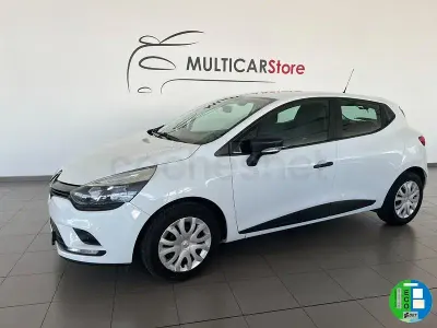 Usado Renault Clio IV Business 90 CV (66 kW) 2019 Blanco Berlina