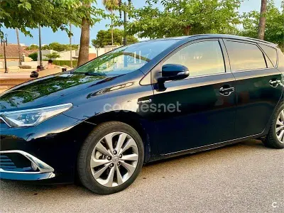 Usado Toyota Auris Hybrid